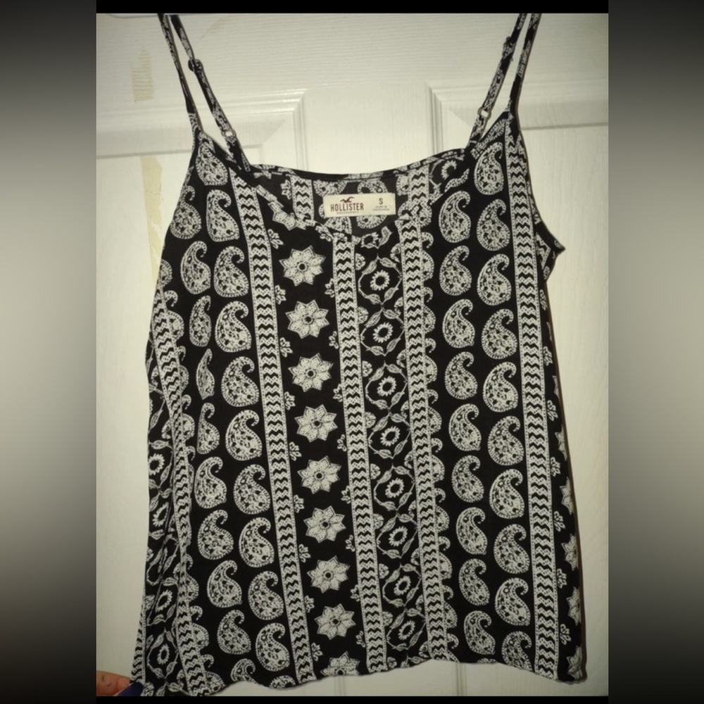 (NWOT) Hollister Black & White Silk Cami